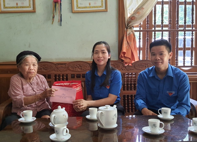 Tuổi trẻ Tuyên Quang chung tay chăm lo người cao tuổi