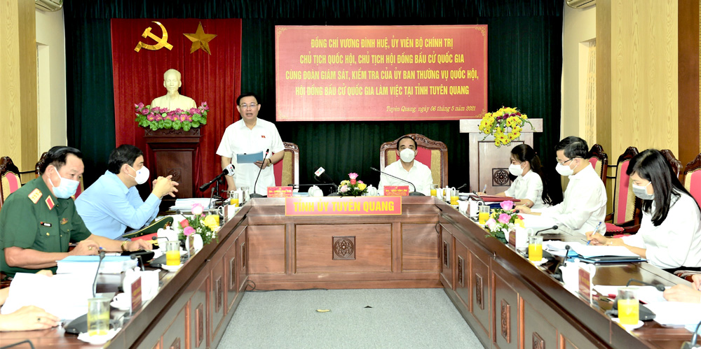Chủ tịch Quốc hội Vương Đình Huệ thăm và làm việc tại Tuyên Quang