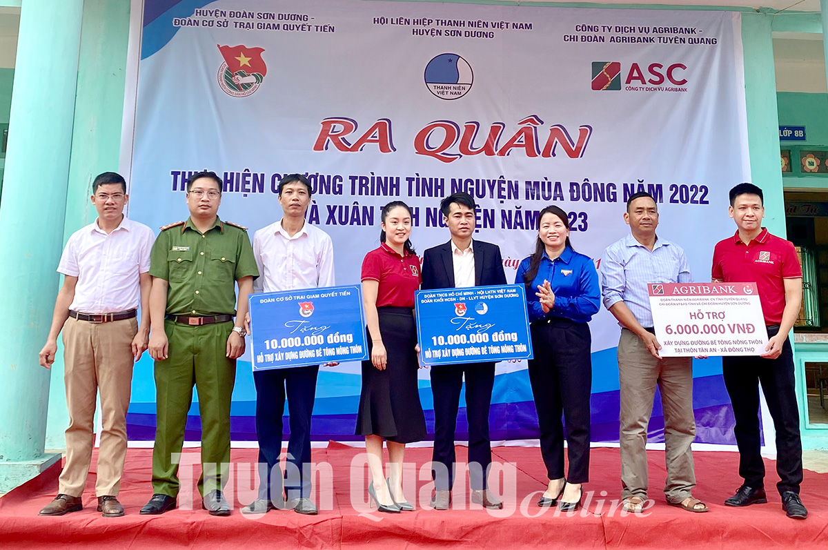 Sơn Dương: Ra quân thực hiện chương trình tình nguyện mùa Đông năm 2022 và Xuân tình nguyện năm 2023.