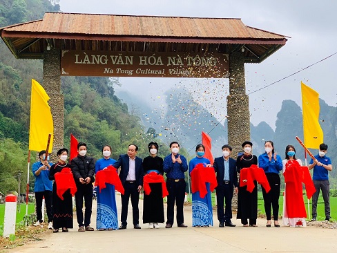 Huyện đoàn Lâm Bình khánh thành công trình thanh niên cấp huyện “Cổng làng văn hóa Nà Tông”