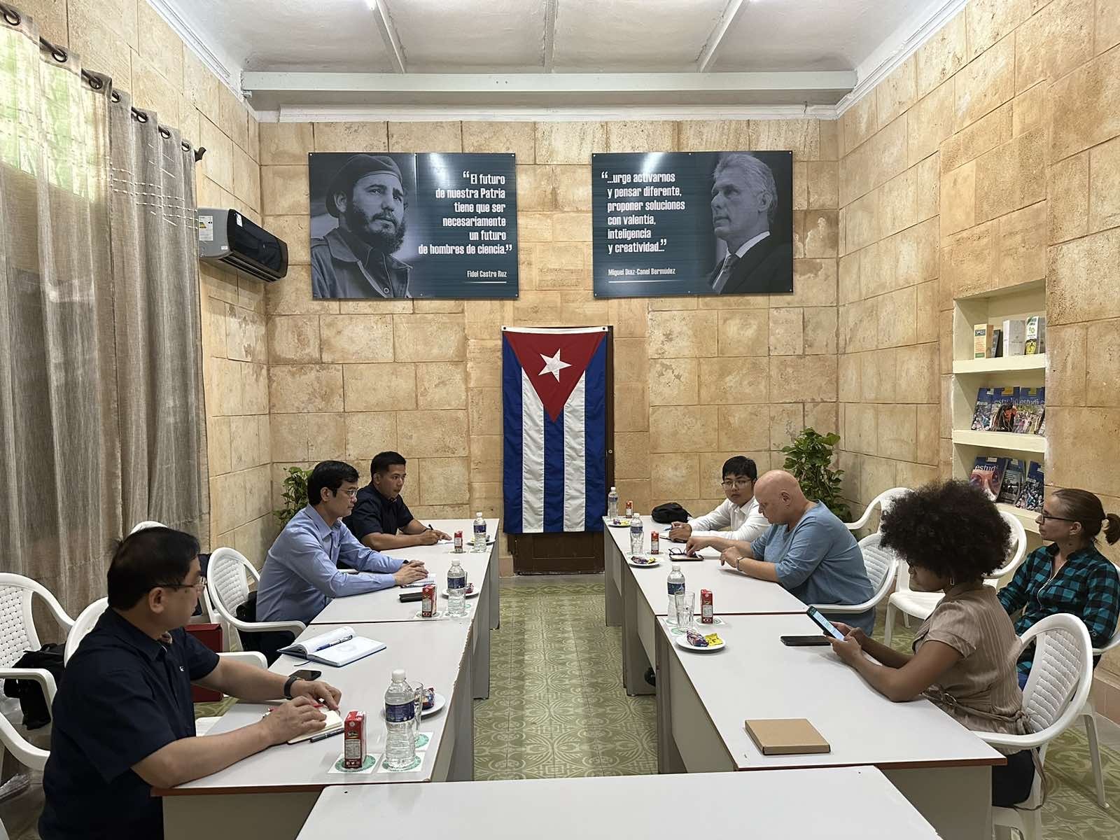 Hình ảnh các hoạt động của đoàn công tác T.Ư Đoàn TNCS Hồ Chí Minh tại Cuba